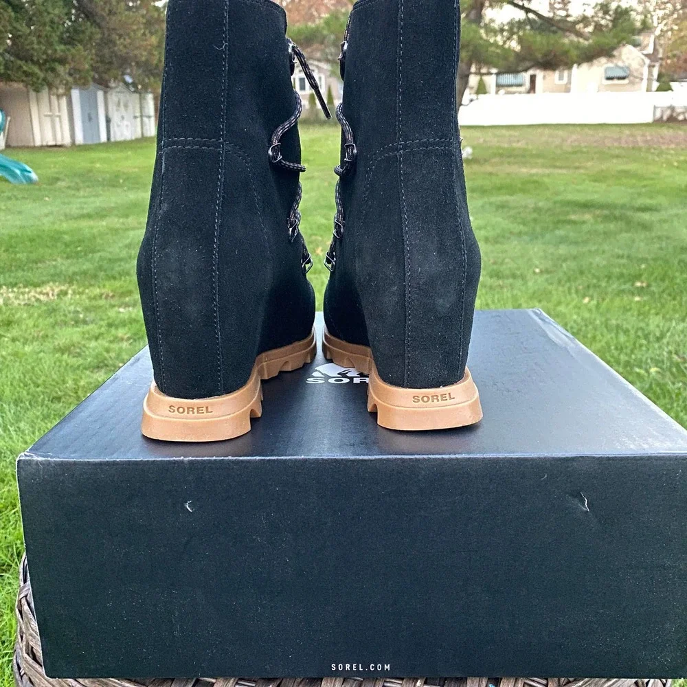 NWT/NIB Sorel Joan of Arctic III Shearling Trim Waterproof Wedge Boot (Size 10)